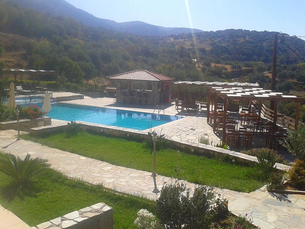 Ataviros Hotel Émbonas Екстериор снимка
