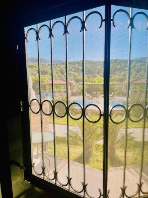 Ataviros Hotel Émbonas Екстериор снимка